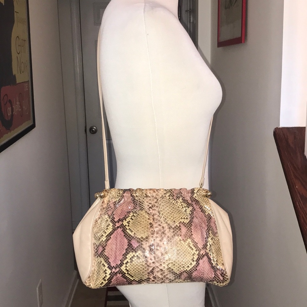Vintage Pink Snakeskin Leather Bag 😘😘